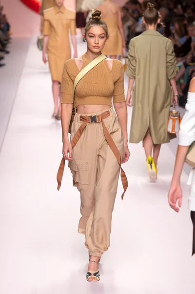 Look 27
